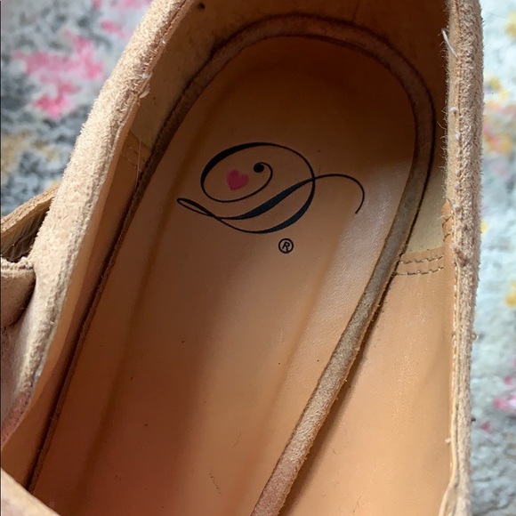 MOVING SALE- Faux Suede Wedges- Size 9? - Picture 6 of 6